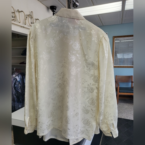 JP Collections Button Up Shirt - Picture 2 of 3